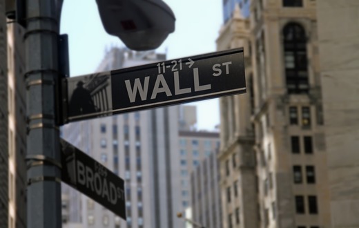 Indicii cad pe Wall Street după rezultatele financiare ale Tesla și Alphabet și se îndreaptă spre cea mai proastă zi după sfârșitul anului 2022. UPDATE Una din cele mai slabe zile din ultimii doi ani