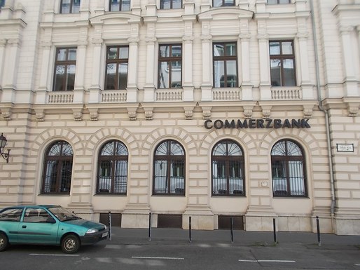 Cancelarul german critică ”atacul” UniCredit asupra Commerzbank