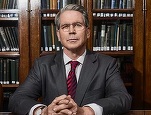 Senatul american a aprobat numirea lui Scott Bessent ca secretar al Trezoreriei, un post-cheie în administrația Trump. A lucrat pentru George Soros, este oficialul cu rangul cel mai înalt care și-a declarat homosexualitatea și este miliardar