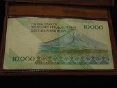 Iranul vrea să șteargă patru zerouri ale monedei naționale, rialul, într-o depreciere continuă față de dolar