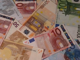 Nouă mari bănci europene își unesc forțele pentru a emite un instrument digital de plată denominat în euro