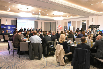 VIDEO România nu mai are luxul obiectivelor modeste, și-a epuizat avantajul de cost. Piața așteaptă de la stat programe care să susțină creditarea companiilor, dar mai ales ca taxa bancară, recent dublată, să fie temporară - Profit Financial.forum