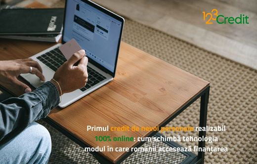 Primul credit de nevoi personale realizabil 100% online: cum schimbă tehnologia modul în care românii accesează finanțarea