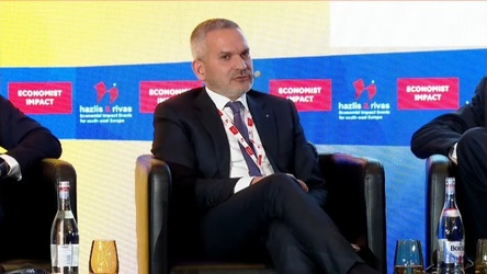 VIDEO CEO Banca Transilvania: M-am săturat să ne plângem! În vremuri dificile, cu pandemie, război la ușă și crize energetice, România a atins 80% din PIB per capita al UE. Nici nu visam acum 10-20 de ani - Conferința The Economist, cu Profit.ro partener