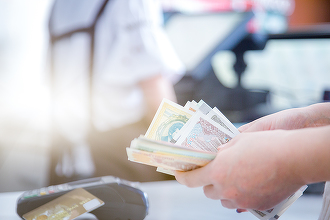 Cursul valutar anunțat de BNR. Euro crește