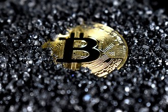 Bitcoin a atins cel mai scăzut nivel al anului și se tranzacționează cu peste 50% sub maximul istoric