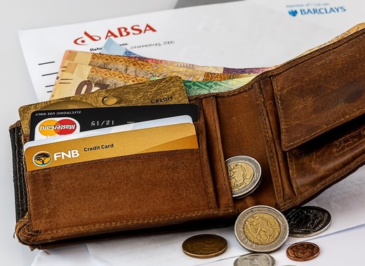 Banatul și Crișana sunt "fruncea" în topul restanțelor la credite