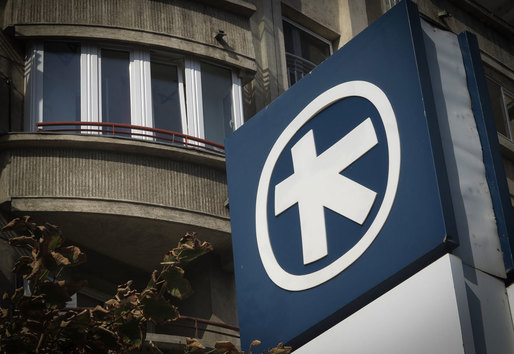 Alpha Bank și-a redus cu 70% pierderile din România