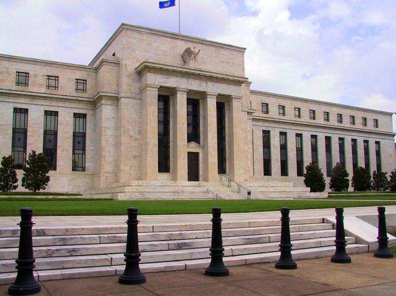 Rezerva Federală SUA și autorități de reglementare vor fi investigate pentru indulgența arătată băncilor