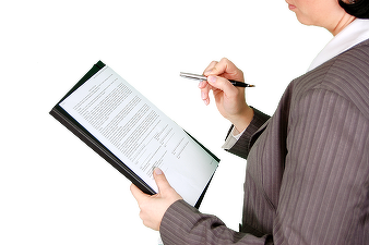 Protecția Consumatorilor ar putea da amenzi uriașe firmelor - proiect