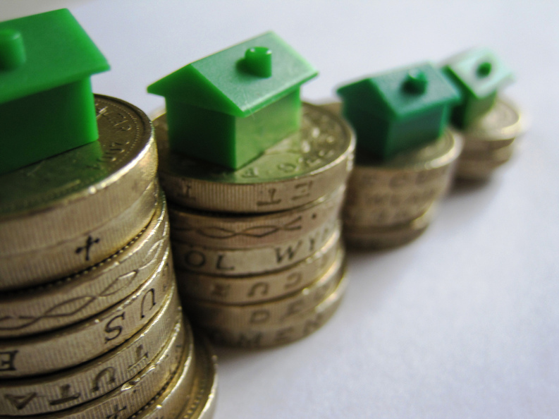 Creditul pentru locuințe a crescut în iunie, după ce darea în plată a intrat în vigoare