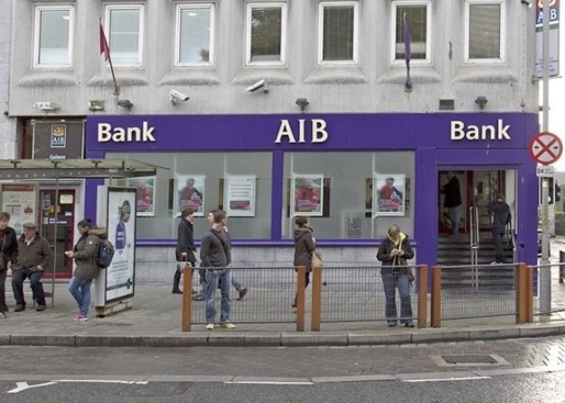 Irlanda vrea să atragă 3,2 miliarde euro prin listarea băncii AIB, cea mai mare ofertă publică din Europa din 2017