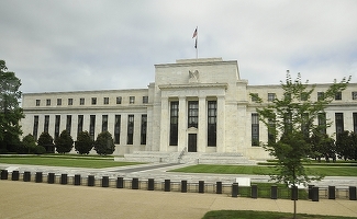 Cine ar urma să fie omul lui Trump la banca centrală
