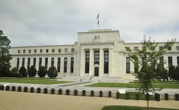 Cine ar urma să fie omul lui Trump la banca centrală