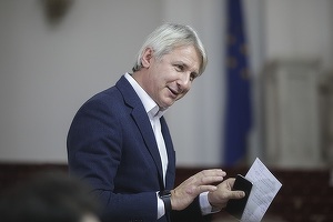 EXCLUSIV Teodorovici: Vom exonera de la plată, prin OUG, clienții băncilor pentru locuințe care ar trebui să returneze, după decizia ÎCCJ, primele de stat plătite nelegal. Vizați - sute de mii de clienți