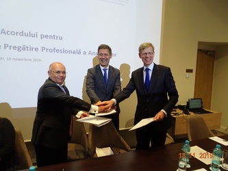 FOTO Bancherii s-au înțeles cu sindicatele să școlească angajații în domeniul digital prin cursuri gratuite