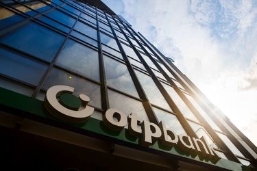 OTP Bank și-a dublat profitul în România în 2021
