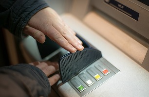 Ratele la credit cresc din nou, din octombrie, după actualizarea IRCC. Noi majorări ale dobânzilor de la 1 ianuarie. Exemple - Cu cât va crește rata de plată în funcție de IRCC și ROBOR
