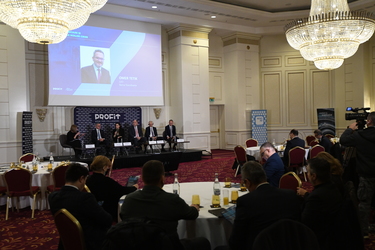 Profit Financial.forum - Bancherii se așteaptă la creșterea neperformantelor, dar și la scăderea dobânzilor în 2023