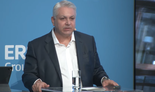 Continuă schimbările în conducerea grupului Erste. Noul CEO Peter Bosek își reorganizează divizia proprie cu noi echipe pentru brand, comunicare și transformare