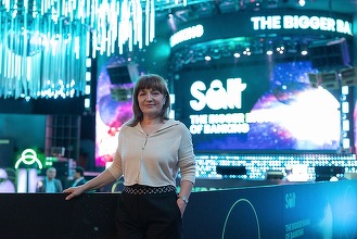 
Salt Bank va lansa credite de consum, conturi de business, va intermedia polițe RCA și asistență pentru șoferi, după ce a depășit jumătate de milion de clienți la aniversarea de un an