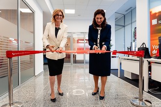 FOTO Contra curentului: UniCredit deschide o sucursală în Dorobanți, după ani de zile în care piața bancară a văzut doar închideri de unități. Mihaela Lupu, CEO: Când toți vor doar digitalizare, strategia noastră este să păstrăm contactul uman
