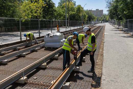 Ciucu vrea să împrumute 350 milioane euro pentru transportul public