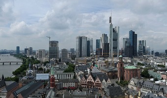 Trei români vor reprezenta interesele consumatorilor în domeniul asigurărilor și pensiilor private în grupurile de la Frankfurt ale supraveghetorului european EIOPA