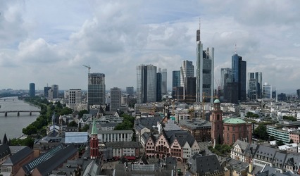 Trei români vor reprezenta interesele consumatorilor în domeniul asigurărilor și pensiilor private în grupurile de la Frankfurt ale supraveghetorului european EIOPA