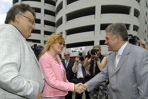 ASF blochează un cadou de peste 6 mil. lei al lui Adamescu pentru soție, constând în acțiuni la Unirea Shopping Center