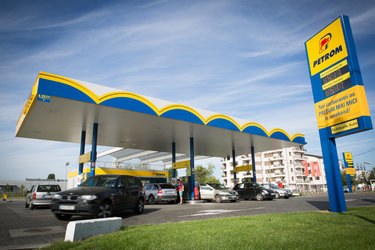 Acțiunile OMV Petrom cad pe rezultatele financiare. Trag după ele întreg sectorul de utilități
