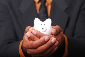 EXCLUSIV Pentru toamnă este pregătit un proiect de lege care să creeze un nou fond de compensare a investitorilor de pe bursă