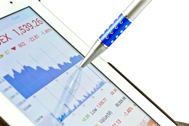 După ce a pierdut aproape 7% în această lună, bursa încearcă o stabilizare. Piața este dominată tot de vânzători, spune un broker