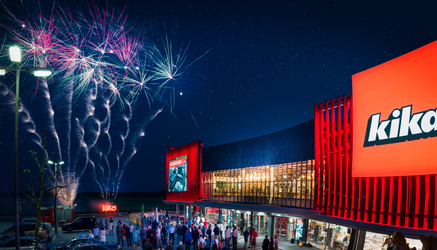 Acțiunile holdingului Steinhoff, al doilea cel mai mare retailer de mobilă din lume, prezent în România cu brandurile Kika și Pepco, se prăbușesc cu peste 60% pe fondul unui scandal contabil. Directorul general, suspectat de fraudă