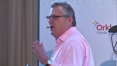 Omul de afaceri israelian Davidai Elyakim, care a dezvoltat în România brandurile Pepsi si Burger King, renunță la postul din conducerea Sphera, care reunește KFC, Pizza Hut și Taco Bell