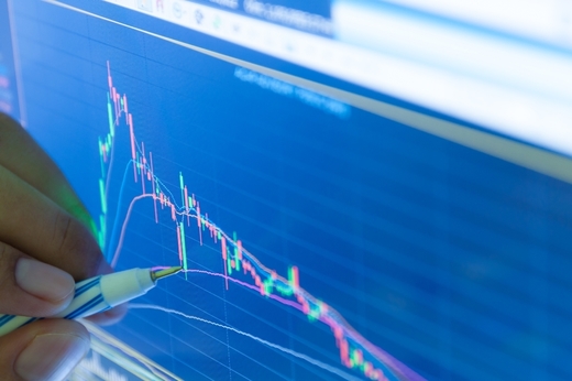 Investitorii de la BVB sunt prudenți față de oscilațiile puternice din piețele externe. Se vede în volume. Broker: Clar este o reținere din partea investitorilor