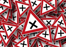 Taxa de 1 leu pe ordinul executat, cea despre care brokerii mici spun că „omoară retailul”, rămâne la bursă. Propunerea de eliminare a fost respinsă de acționari