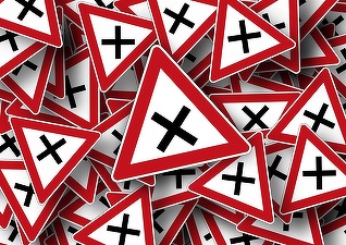 Taxa de 1 leu pe ordinul executat, cea despre care brokerii mici spun că „omoară retailul”, rămâne la bursă. Propunerea de eliminare a fost respinsă de acționari