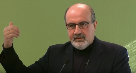Sfaturile unui înțelept pentru cei care vor bani. Nassim Taleb, autorul cărții „Lebăda Neagră”, spune că nu a avut niciodată datorii. Motivul: a vrut să fie liber
