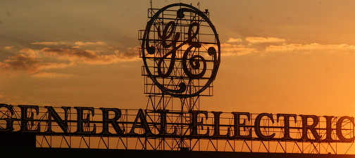 Acțiunile gigantului american General Electric, în România cu peste 1.000 de angajați, s-au prăbușit la minimul ultimilor 9 ani