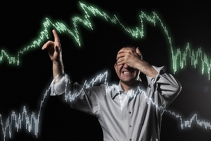 Aproape jumătate din investitorii de la bursă au cumpărat acțiuni ale unor companii cu care nu au simțit nevoia să intre în legătură niciodată. La ce se uită jucătorii de la BVB când iau deciziile de investiții