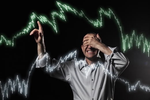 Aproape jumătate din investitorii de la bursă au cumpărat acțiuni ale unor companii cu care nu au simțit nevoia să intre în legătură niciodată. La ce se uită jucătorii de la BVB când iau deciziile de investiții
