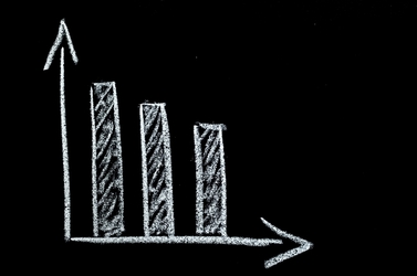 Încă o zi cu volume mici la BVB. Doar acțiunile bancare le mai țin pe linia de plutire. A apărut cumpărătorul la Farmaceutica Remedia; este chiar majoritarul