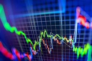După atingerea maximelor post-COVID, bursa românească bate în retragere. Volumele rămân mici