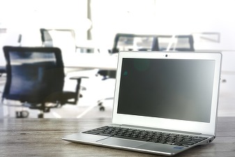 Investitorii instituționali nu apar nici pe bursa românească, nici măcar în momentul în care erau așteptați. „E foarte greu să destupi piața în momentul de față”, spune un broker