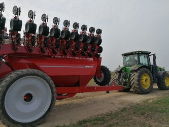 Holde Agri Invest, cu acționari redutabili, intră astăzi la tranzacționare pe bursă