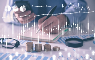 Bursa câștigă jumătate de procent. Povestea zilei se consumă pe piața primară, cu accelerare a subscrierilor pe segmentul titlurilor de stat și cu plasament privat pentru un nou emitent