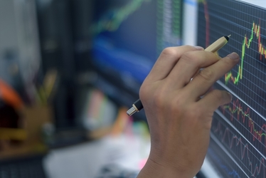 Bursa începe săptămâna pe noi maxime, în ton cu piețele internaționale