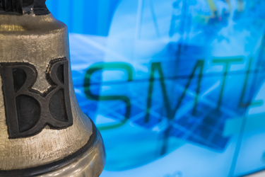 Bursa se retrage cu aproape un procent. Explozie de preț pentru acțiunile Simtel, care ajung la o valoare mai mult decât dublă față de plasamentul privat