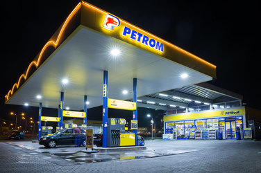 Acțiunile OMV Petrom se corectează în ziua publicării rezultatelor semestriale și trag în jos bursa